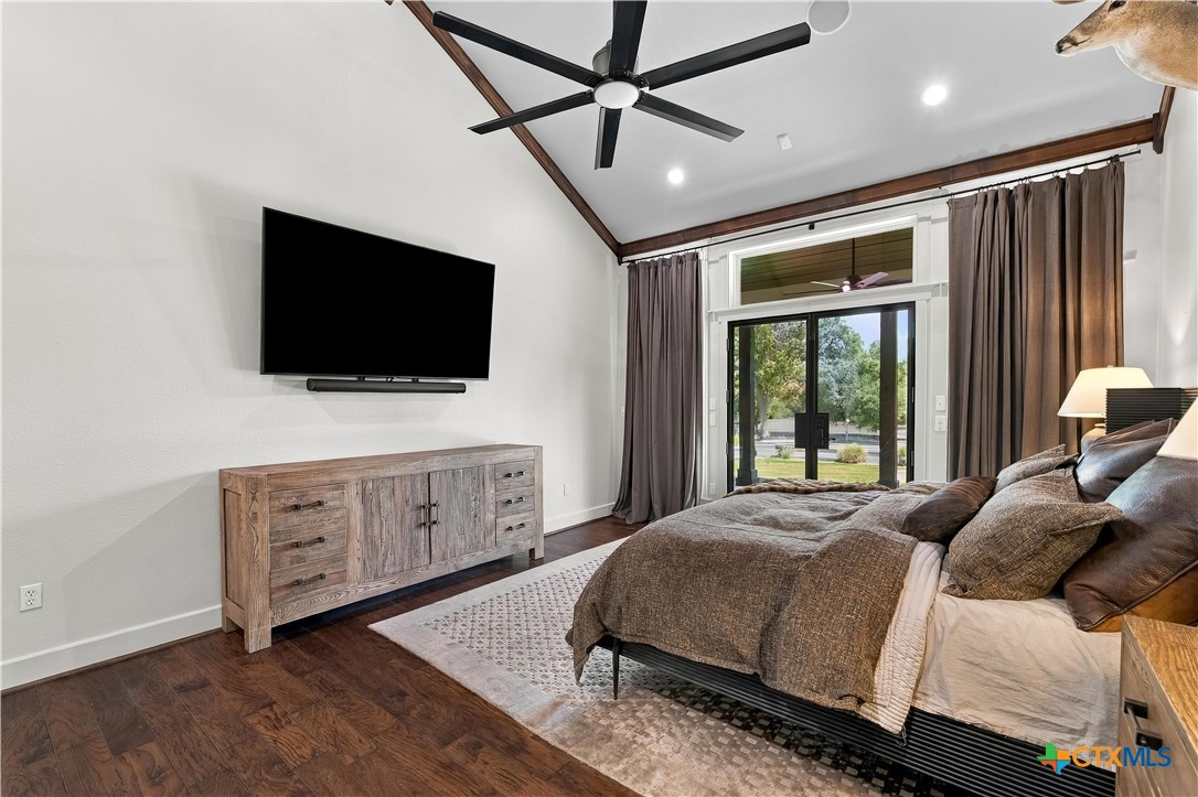 410 Iron Gate Property Photo 15