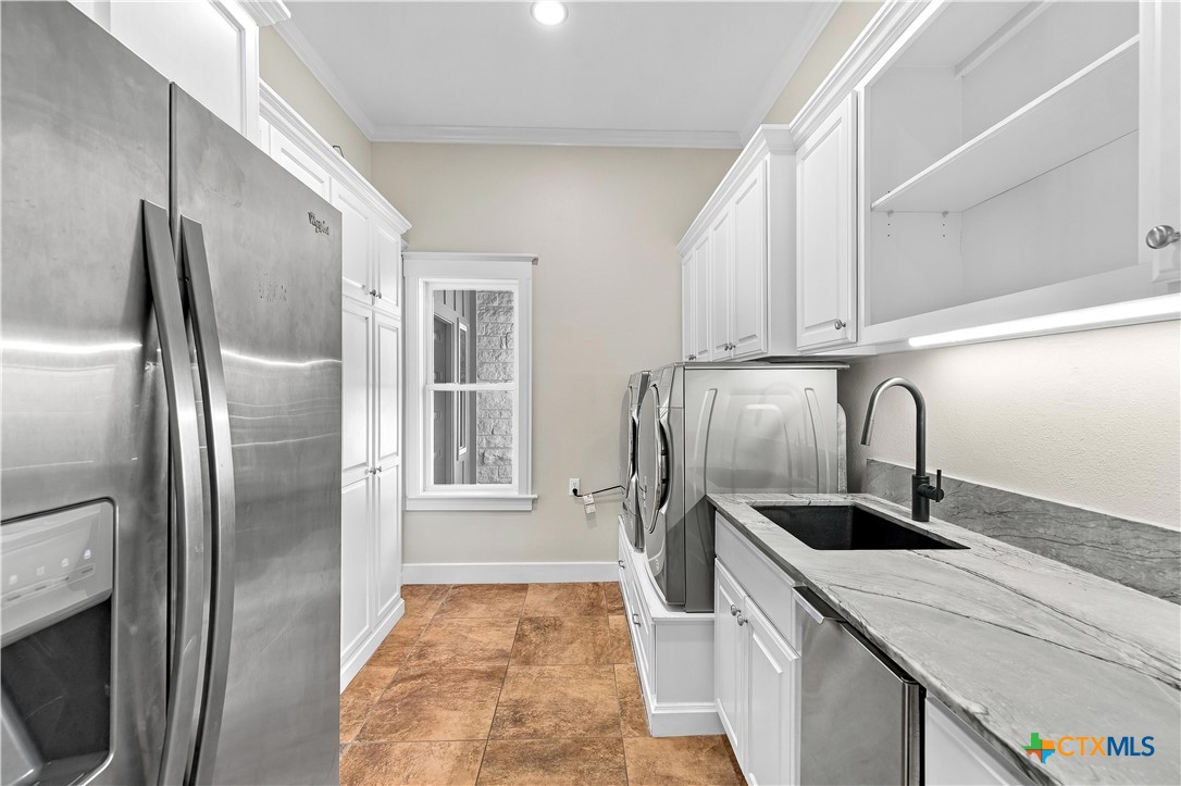 410 Iron Gate Property Photo 20