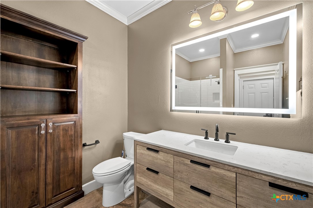 410 Iron Gate Property Photo 22