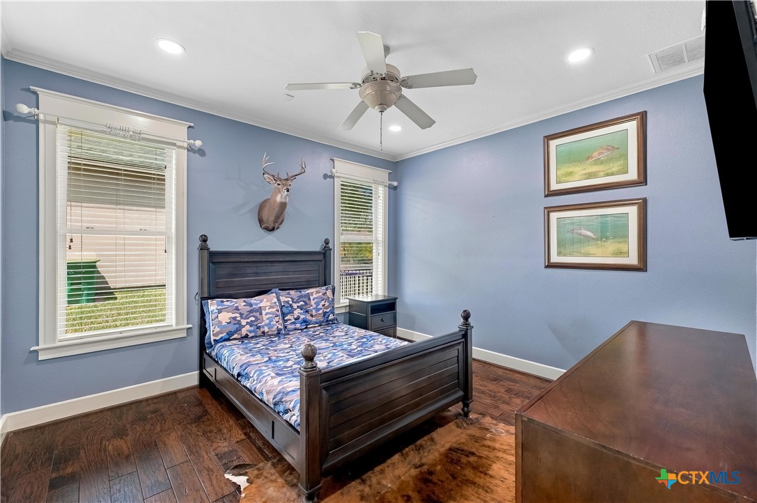410 Iron Gate Property Photo 25