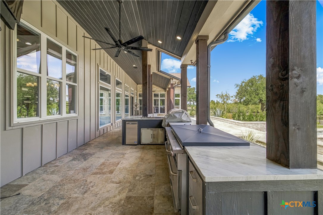410 Iron Gate Property Photo 33