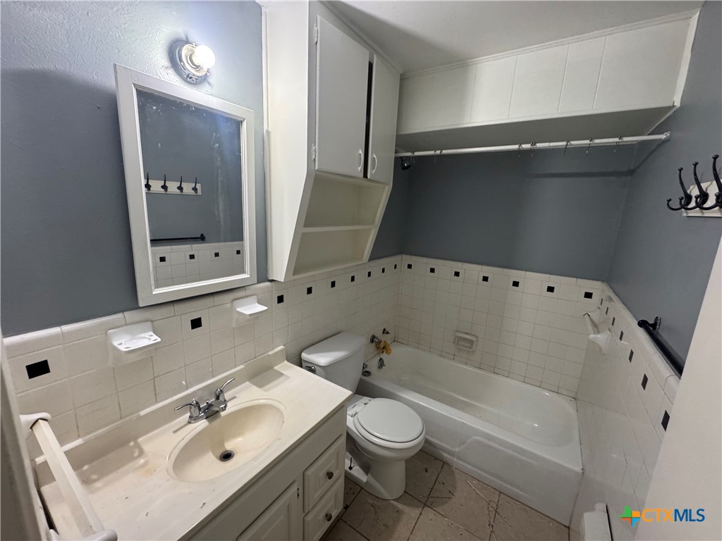 403 Eugene Circle Property Photo 14