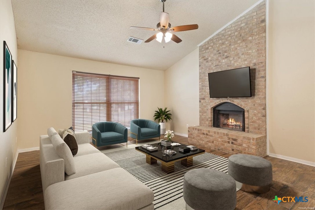 712 Brazos Drive Property Photo 3
