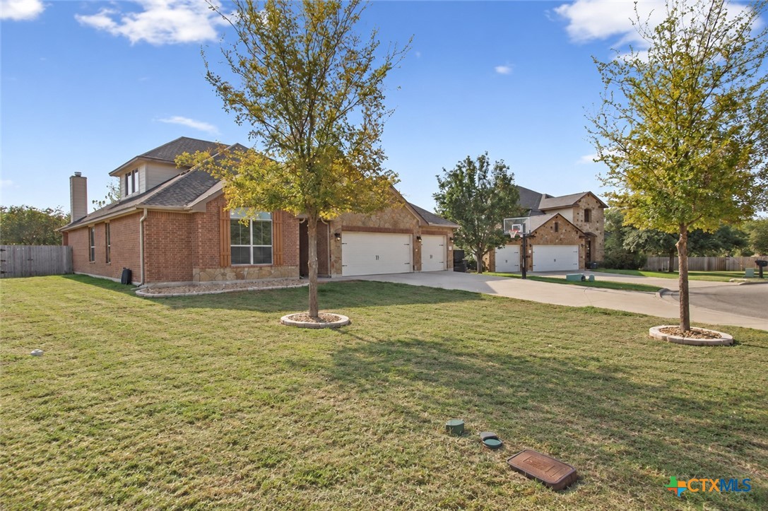 5121 Quartz Court Property Photo 2