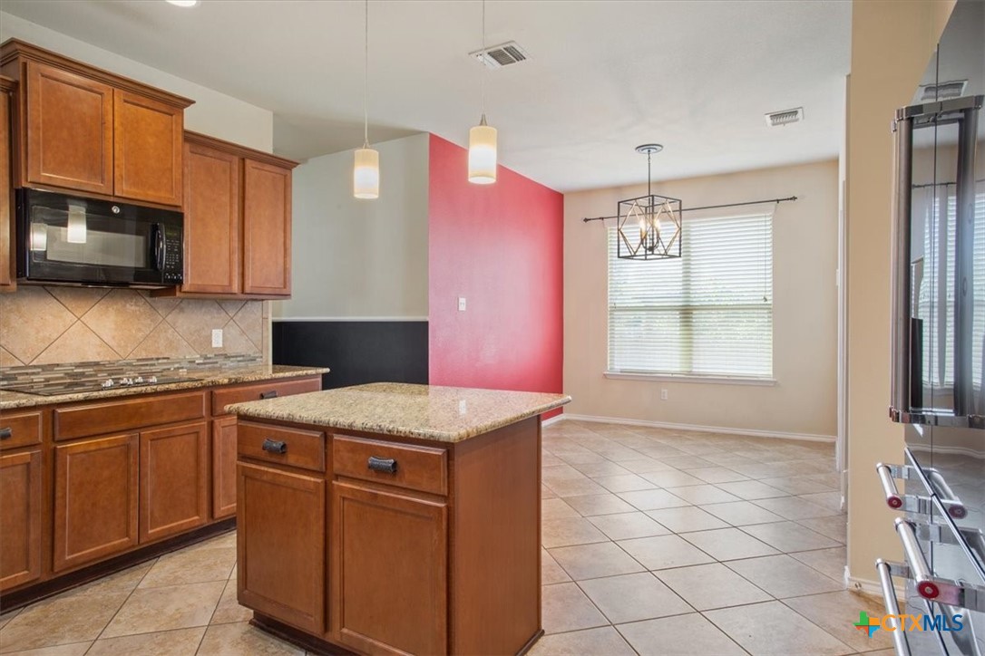 5121 Quartz Court Property Photo 8