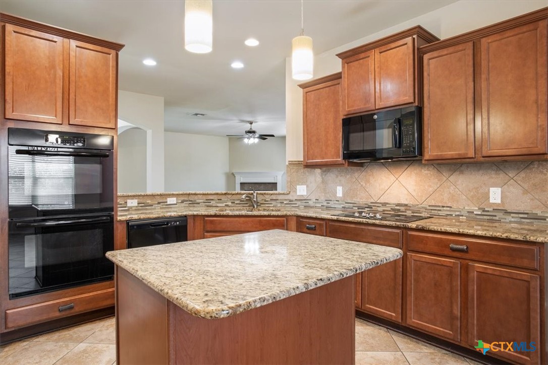 5121 Quartz Court Property Photo 9