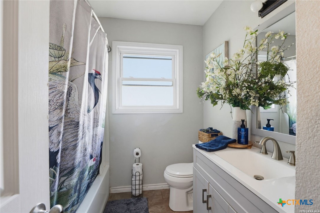 1502 Eichen Road Property Photo 6