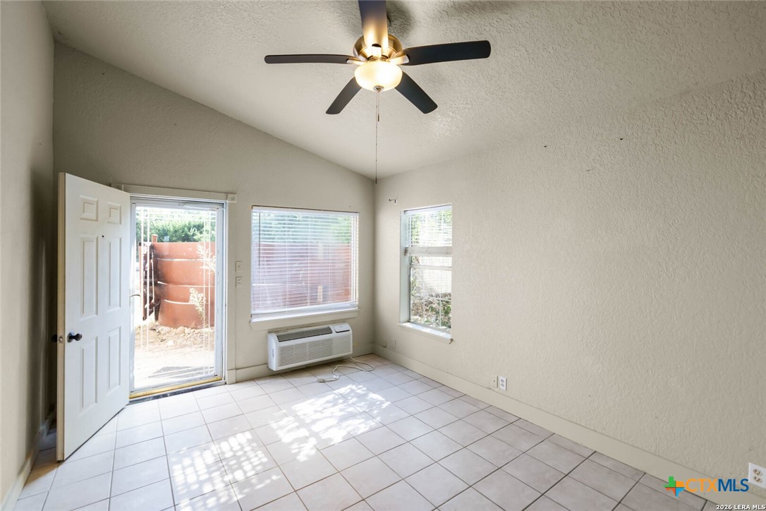 1200 Hinch Drive Property Photo 11
