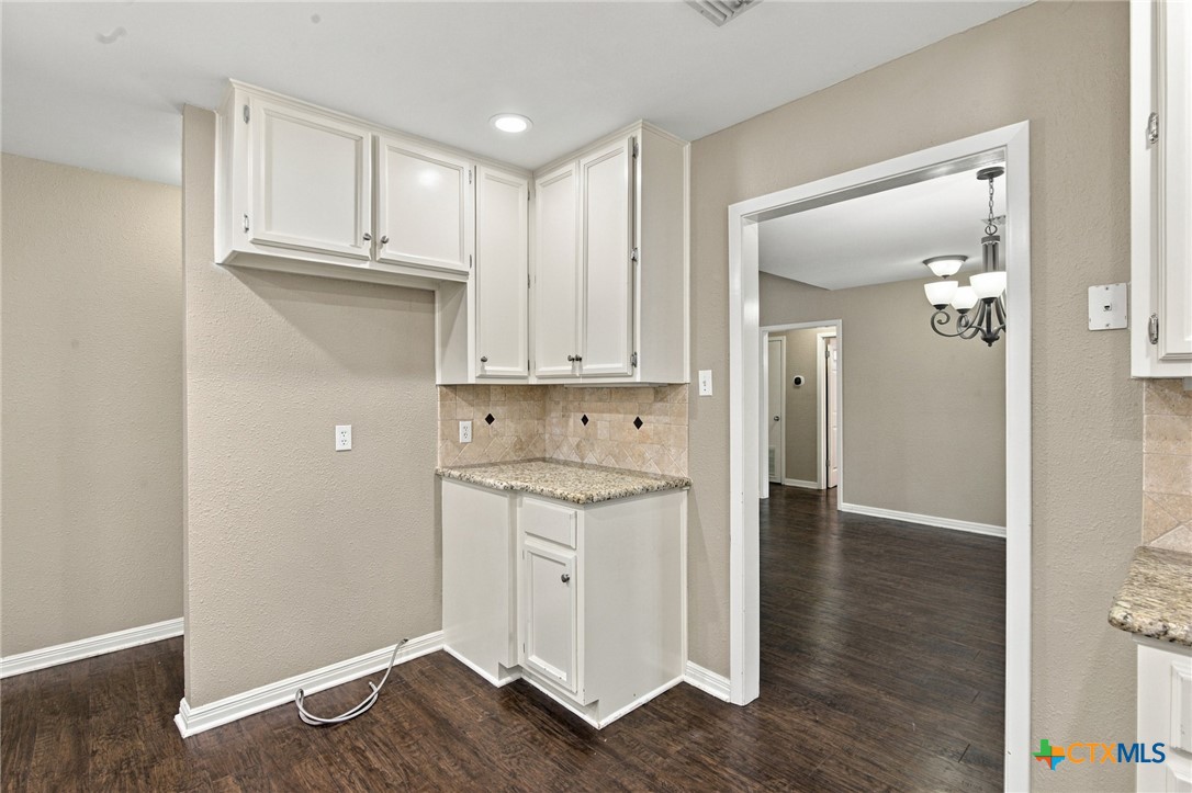 815 Briarwood Street Property Photo 11