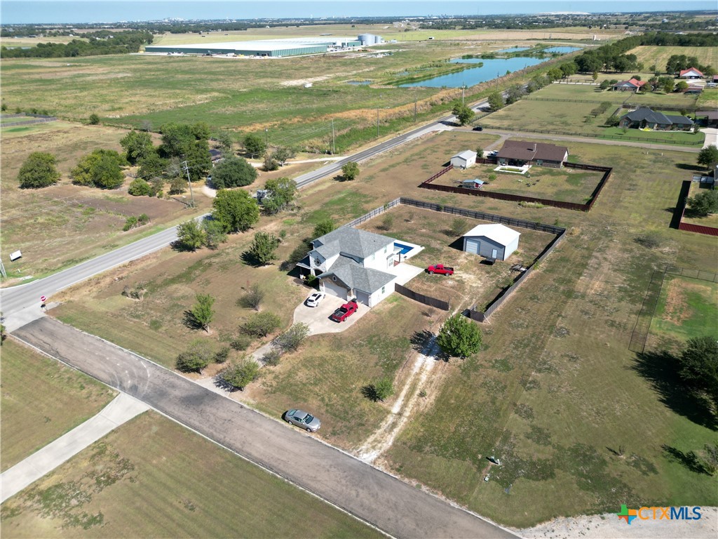 143 Callahan Loop Property Photo 2