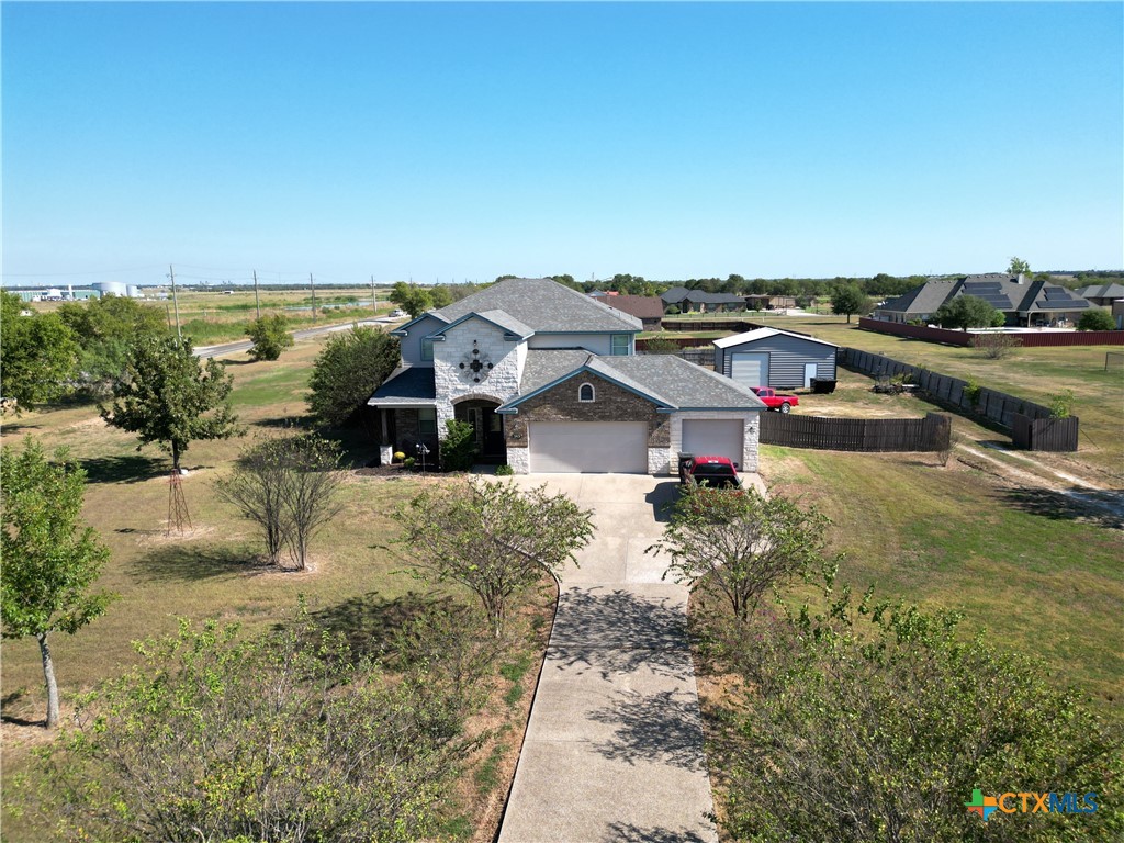 143 Callahan Loop Property Photo 6