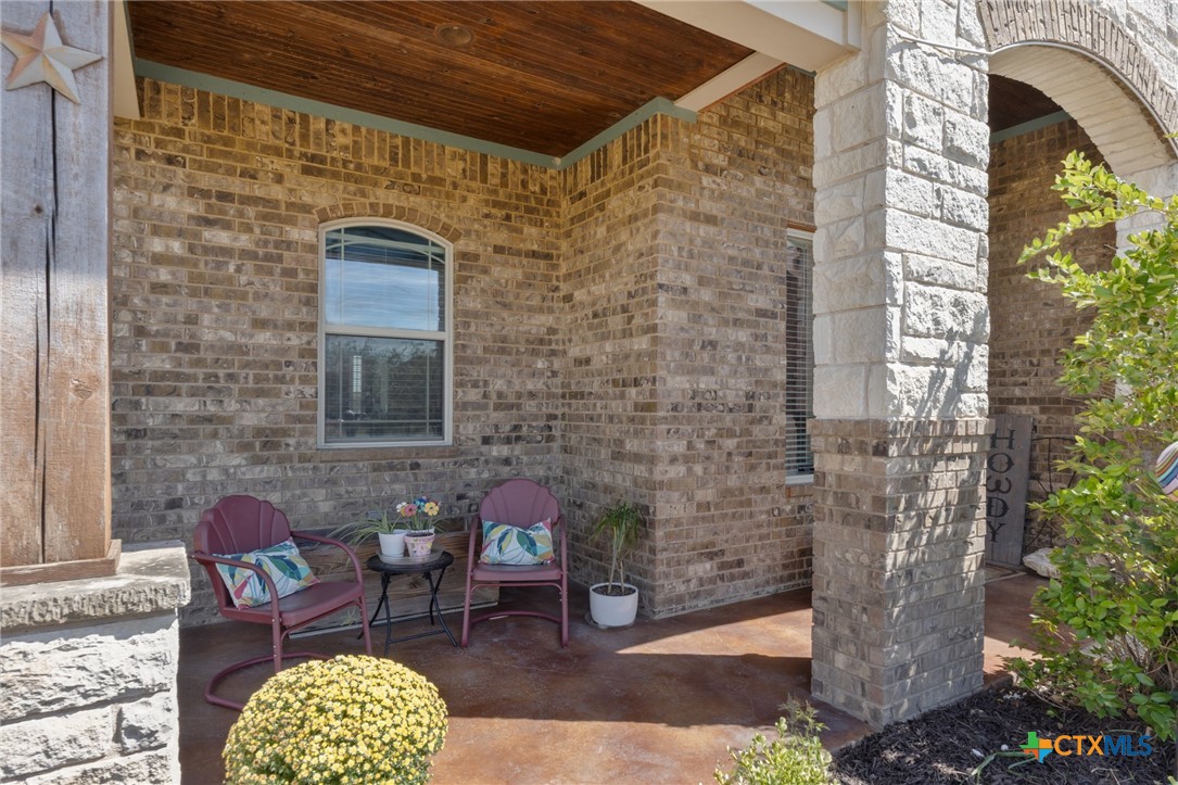 143 Callahan Loop Property Photo 8