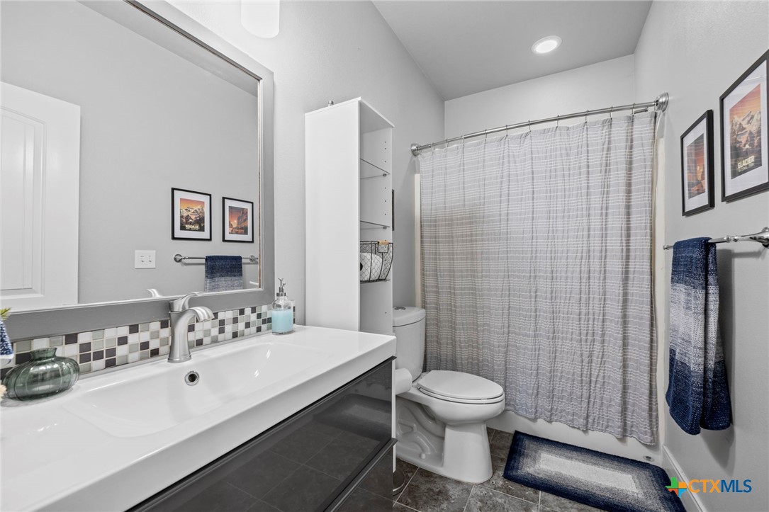 143 Callahan Loop Property Photo 35