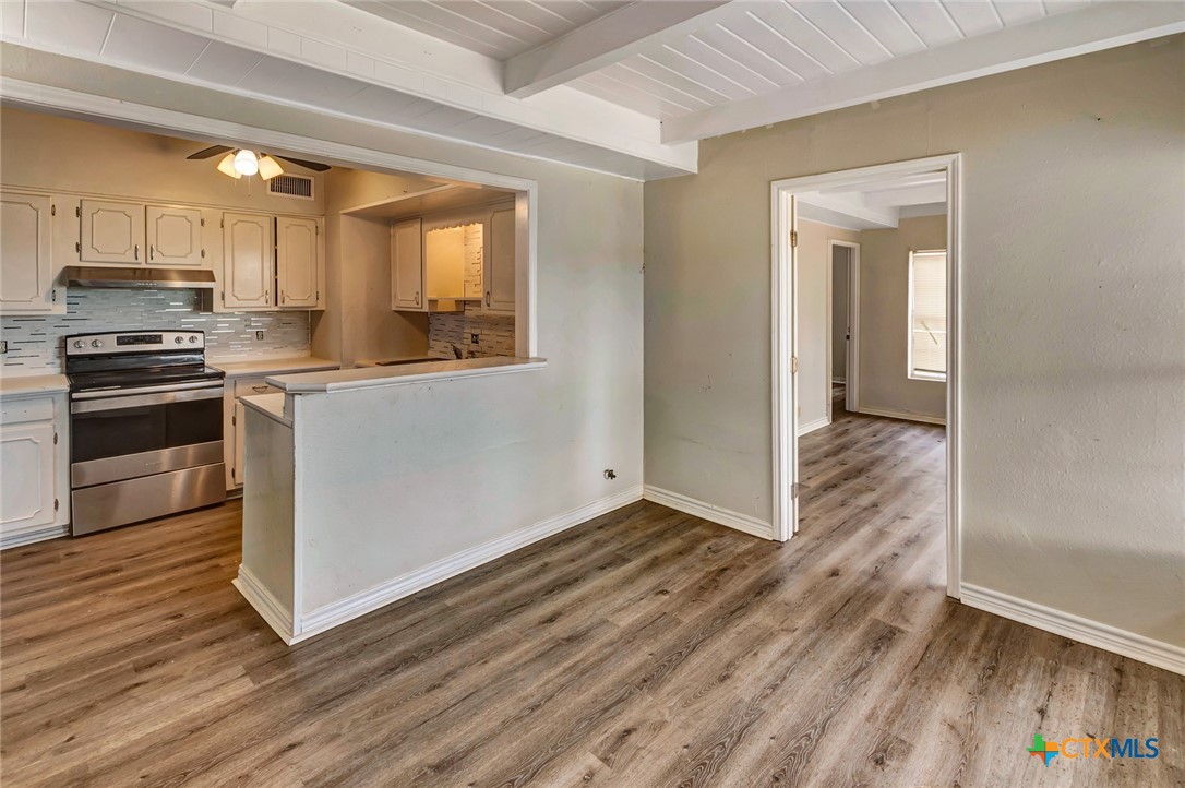 611 Sarah Street Property Photo 11