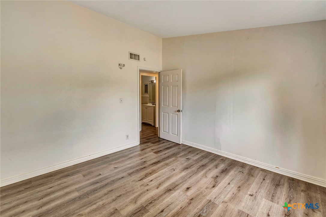 611 Sarah Street Property Photo 33