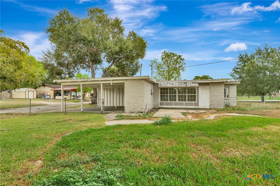 611 Sarah Street Property Photo 42