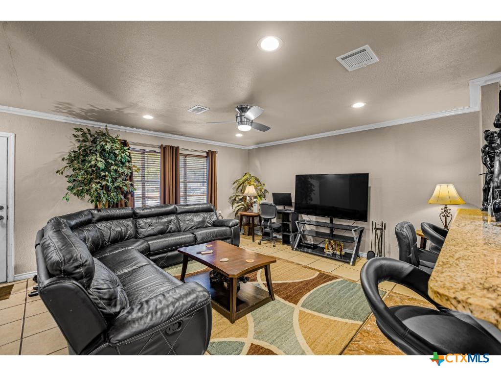 509 S Glendale Street Property Photo 3