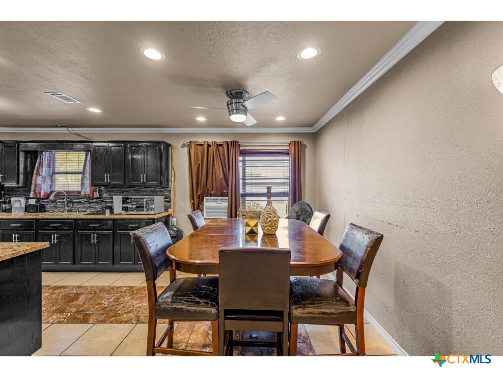 509 S Glendale Street Property Photo 4