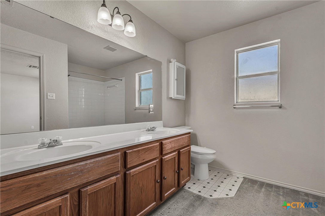 913 Gary Loop Property Photo 17