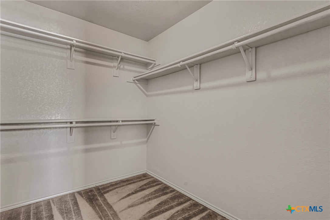 913 Gary Loop Property Photo 20