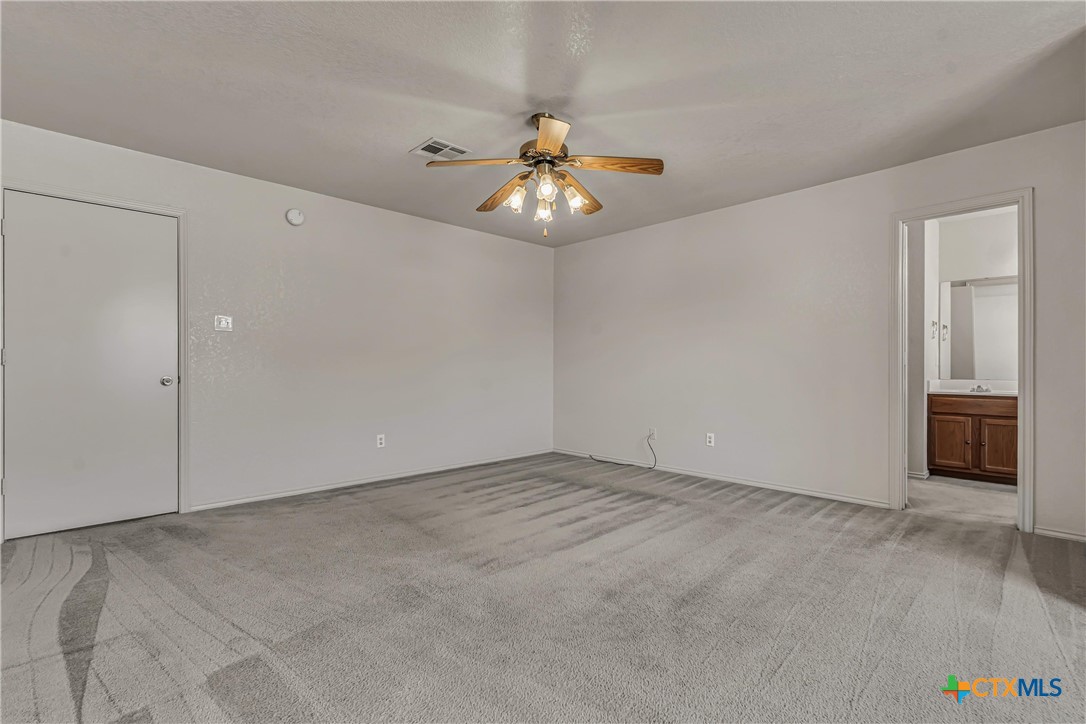 913 Gary Loop Property Photo 21