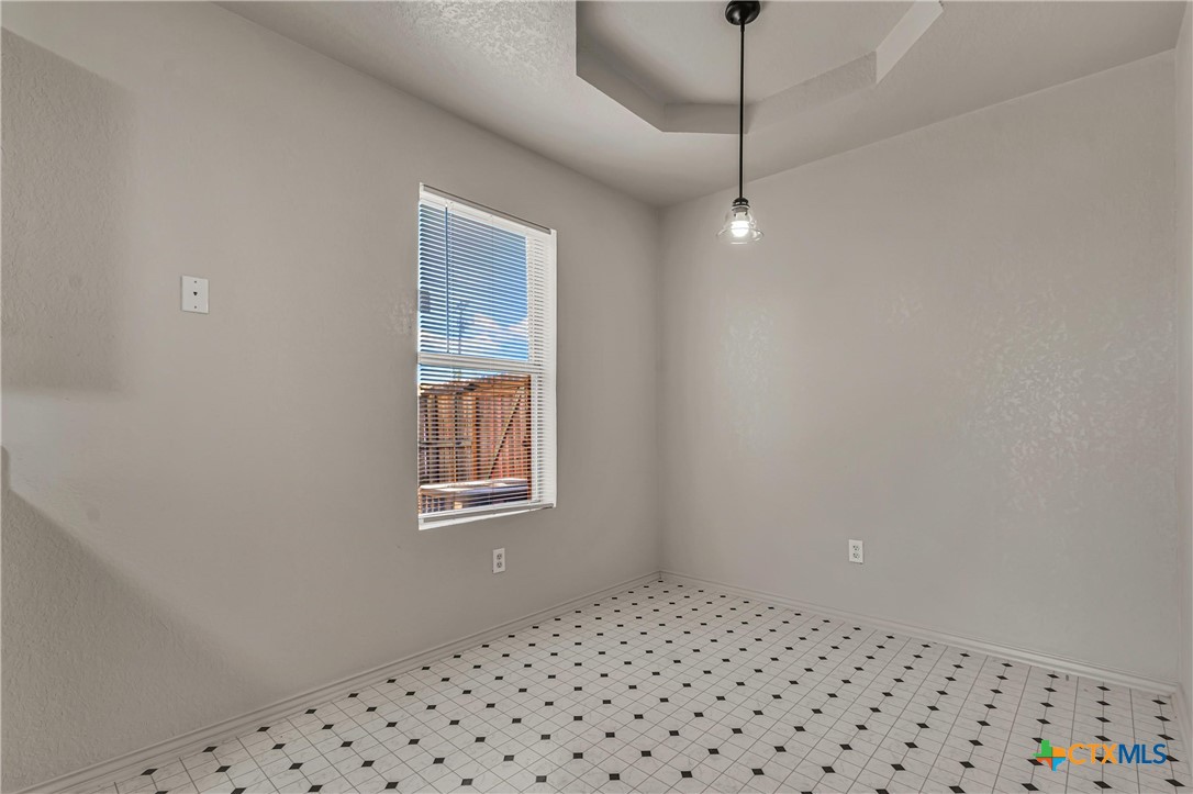 913 Gary Loop Property Photo 23