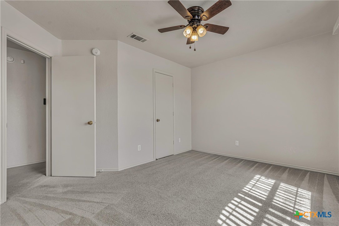913 Gary Loop Property Photo 24