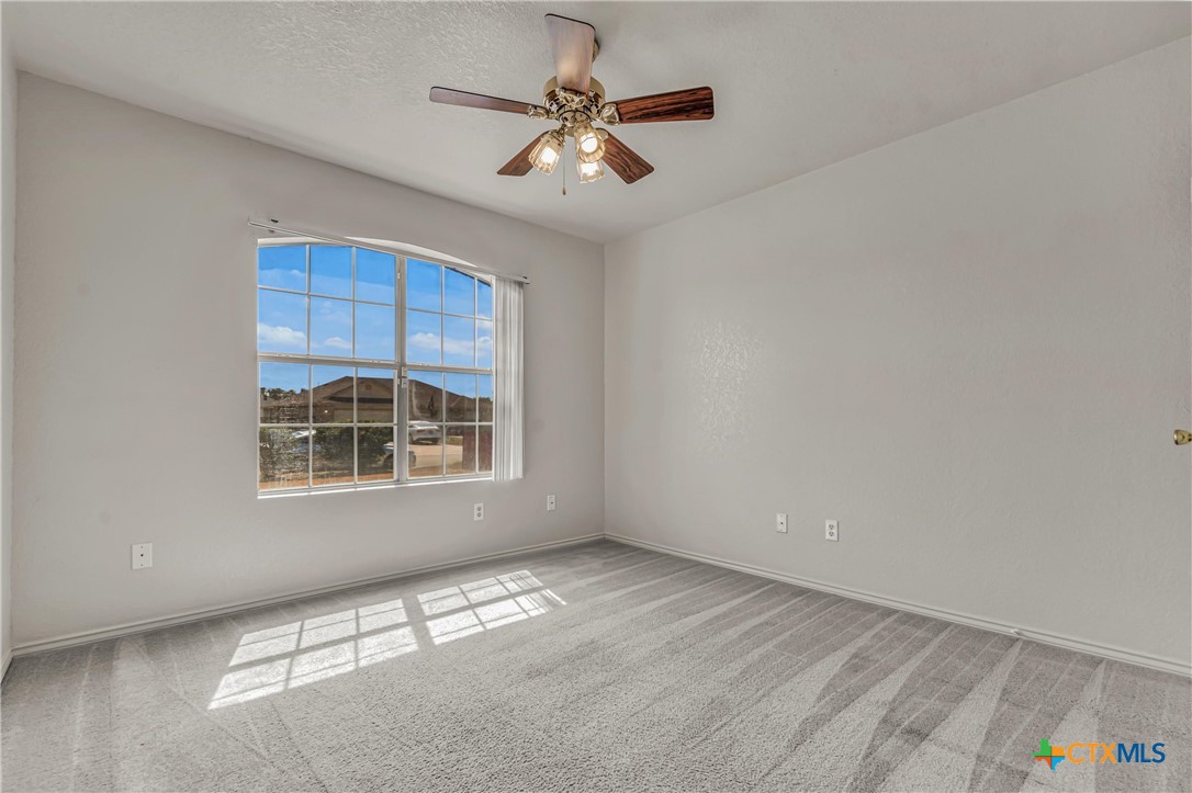 913 Gary Loop Property Photo 26