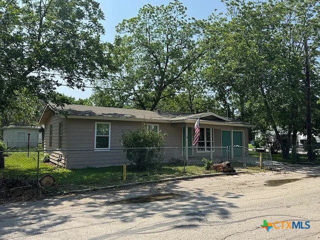 428 Aguila Street Property Photo 3