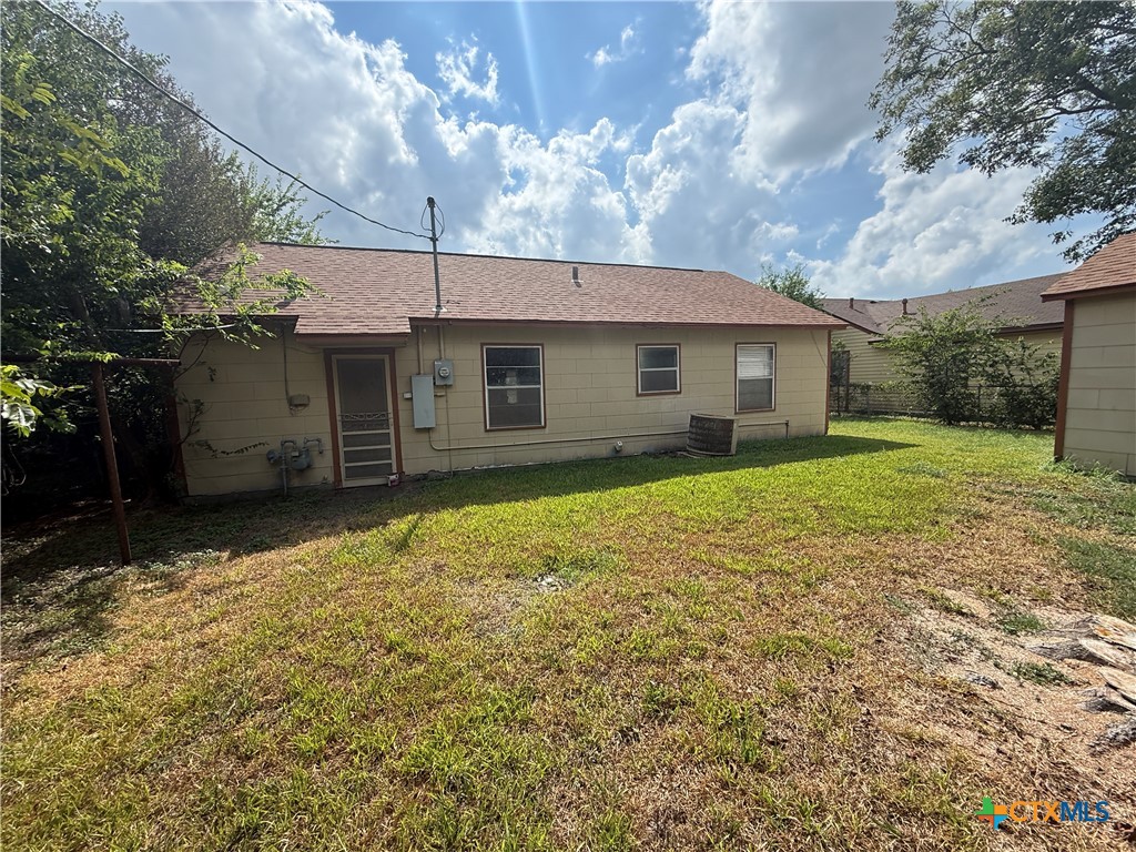 121 Lubbock Street Property Photo 4