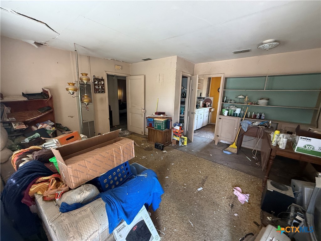 121 Lubbock Street Property Photo 5