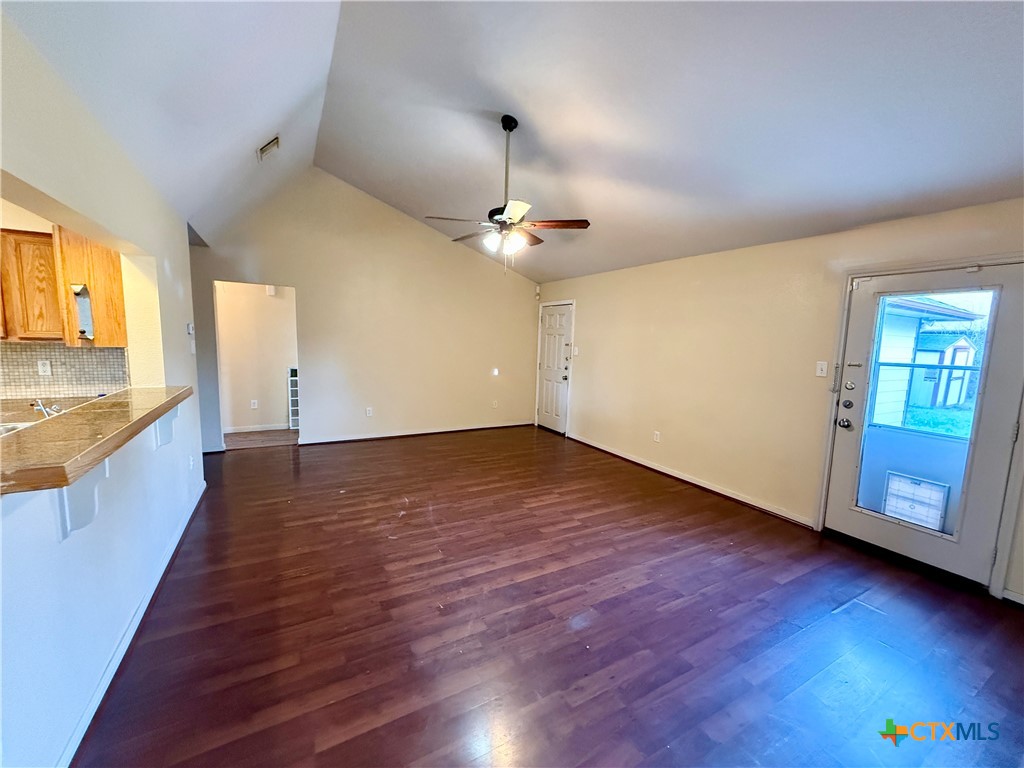 302 Renee Drive Property Photo 3