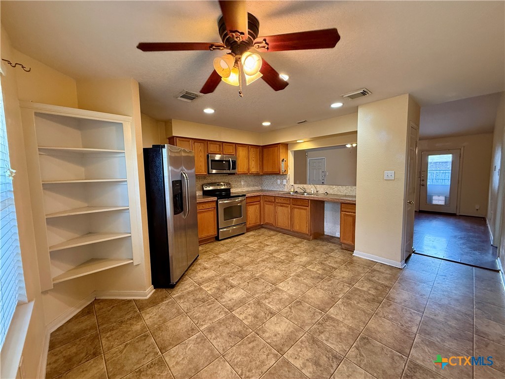 302 Renee Drive Property Photo 6