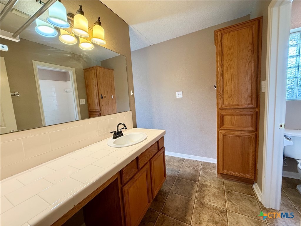 302 Renee Drive Property Photo 12