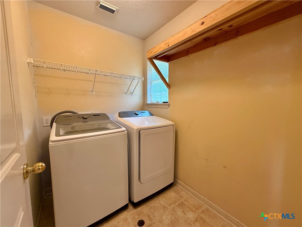 302 Renee Drive Property Photo 18