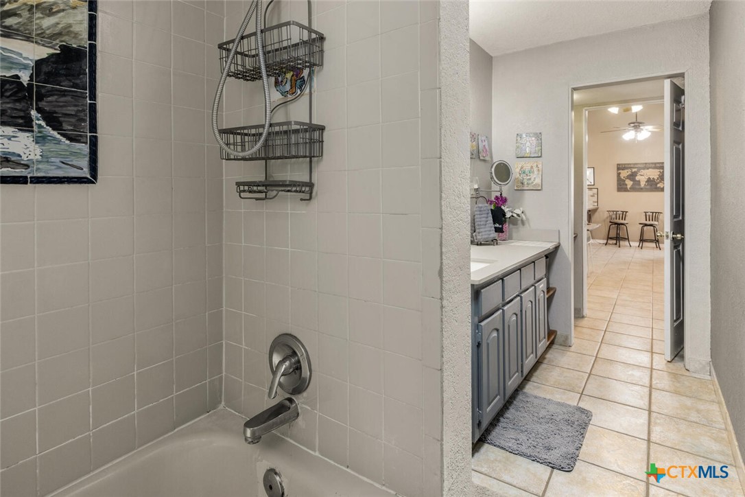 5080 Purgatory Road Property Photo 8