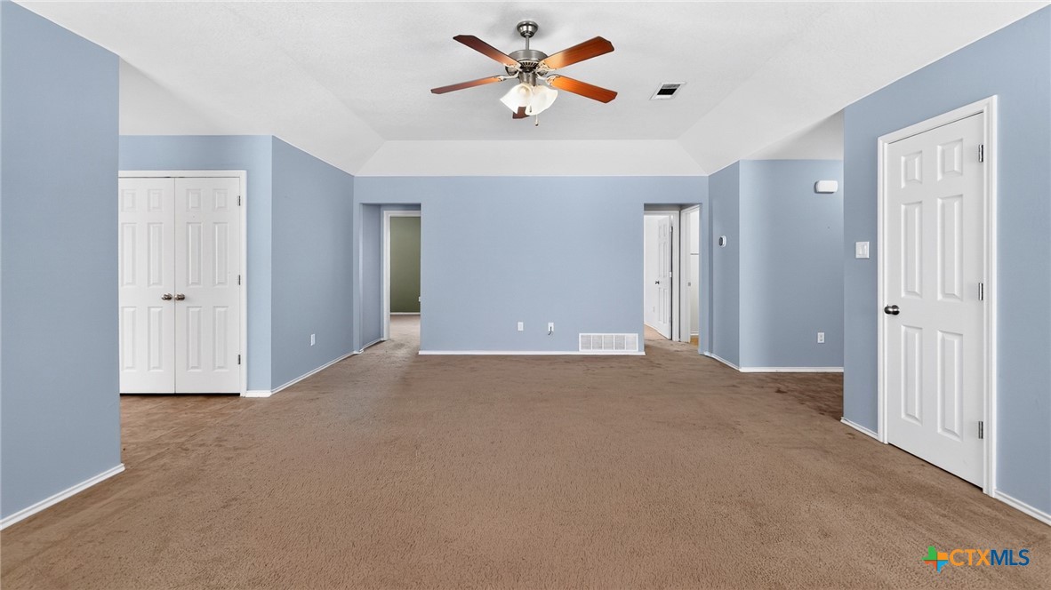 1108 Dixon Circle Property Photo 3
