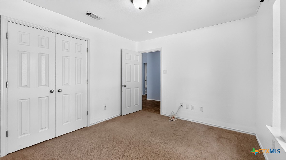 1108 Dixon Circle Property Photo 8