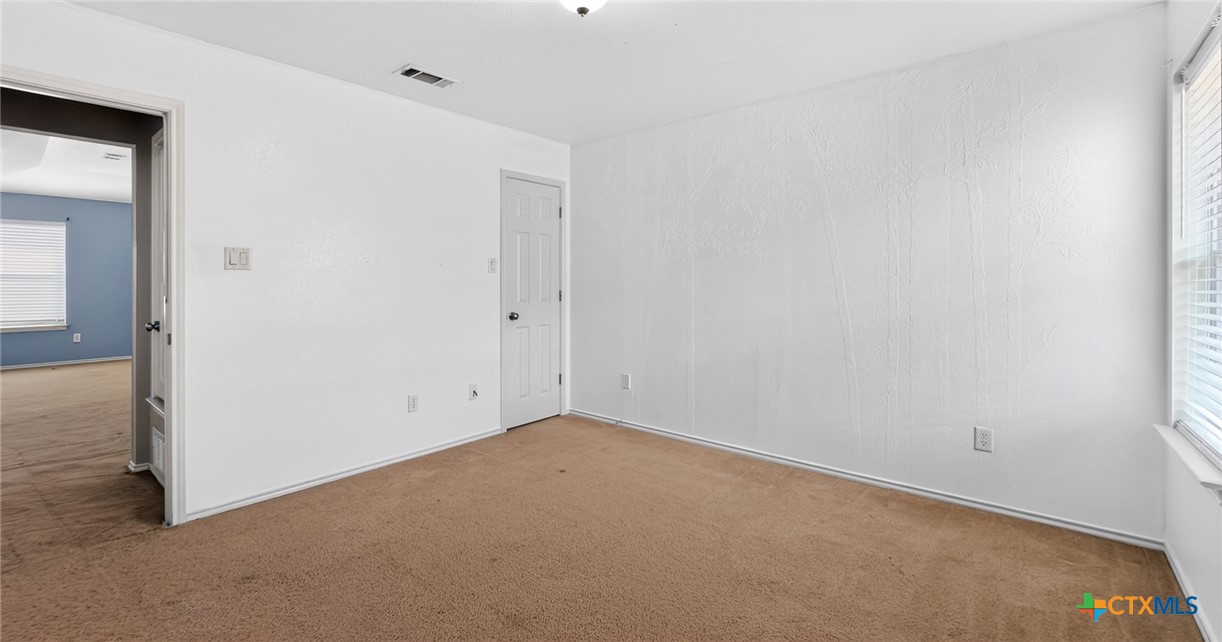 1108 Dixon Circle Property Photo 9