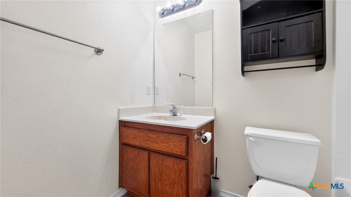 1108 Dixon Circle Property Photo 10