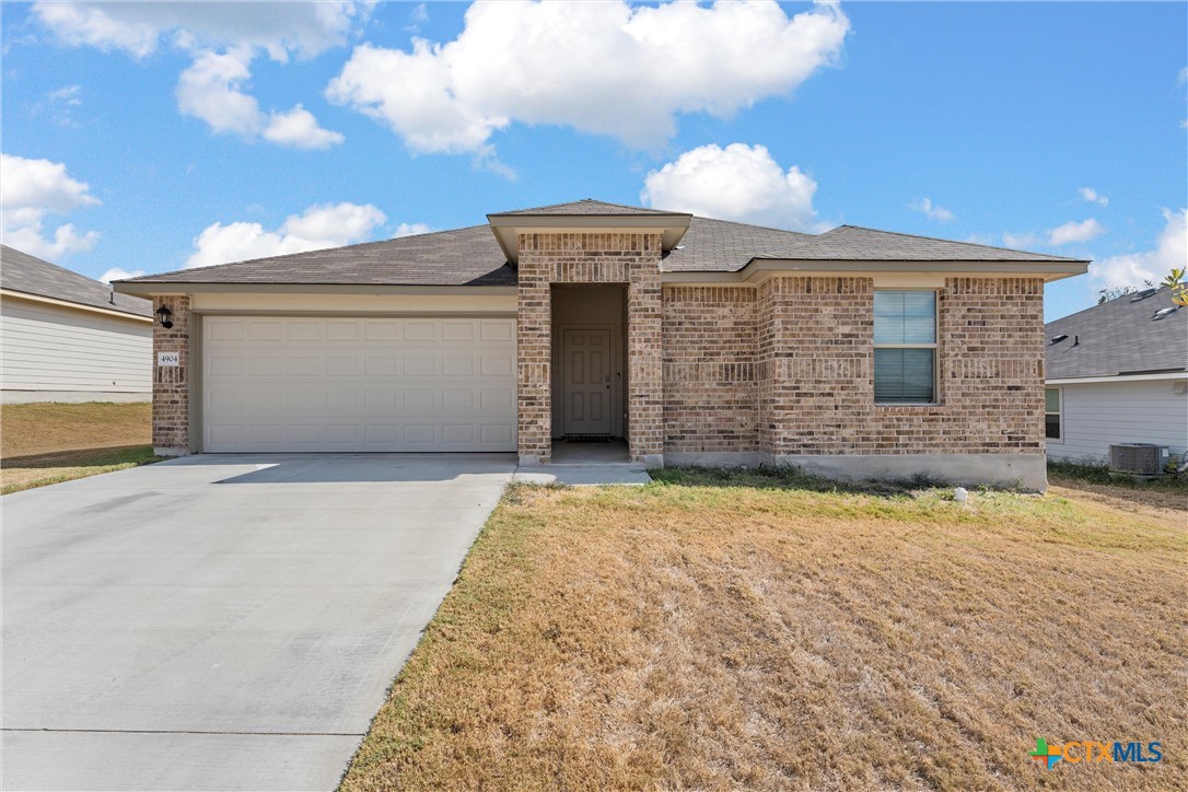 4904 Karen Green Drive Property Photo 1