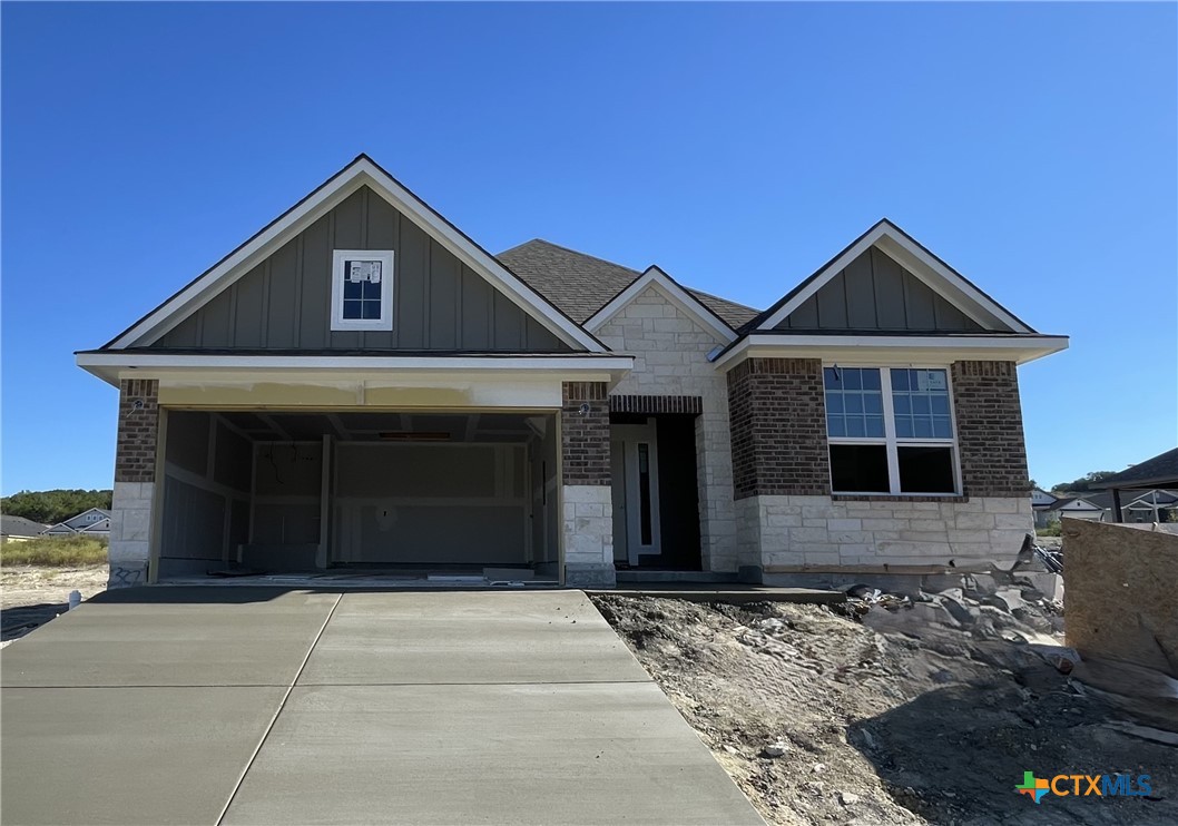327 Pathfinder Drive Property Photo 1