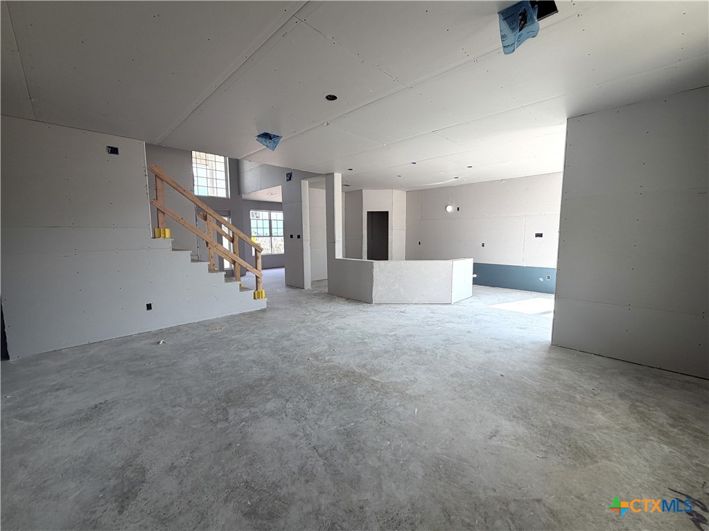 6716 Mcgregor Loop Property Photo 4