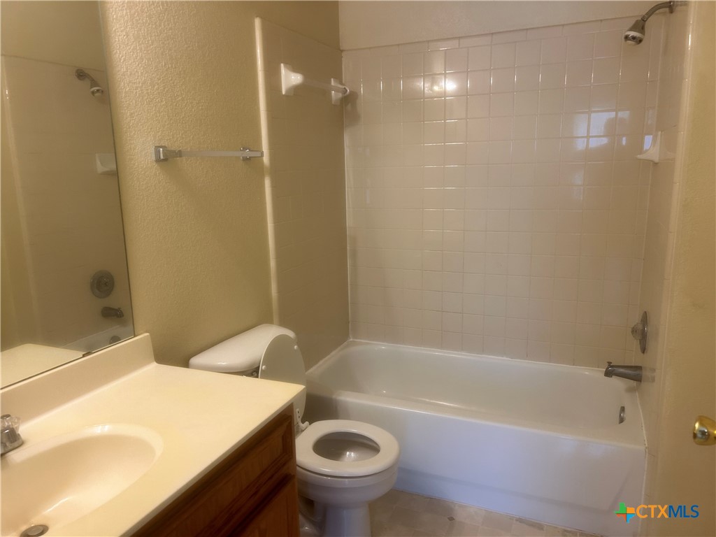 4604 Wade Drive A Property Photo 10