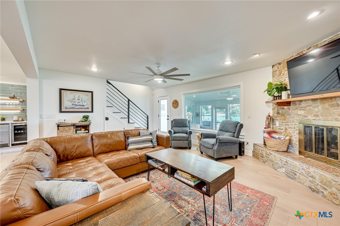 1644 Breezeway Property Photo 2