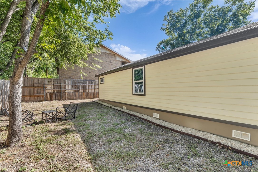 313 E Texas Avenue Property Photo 18