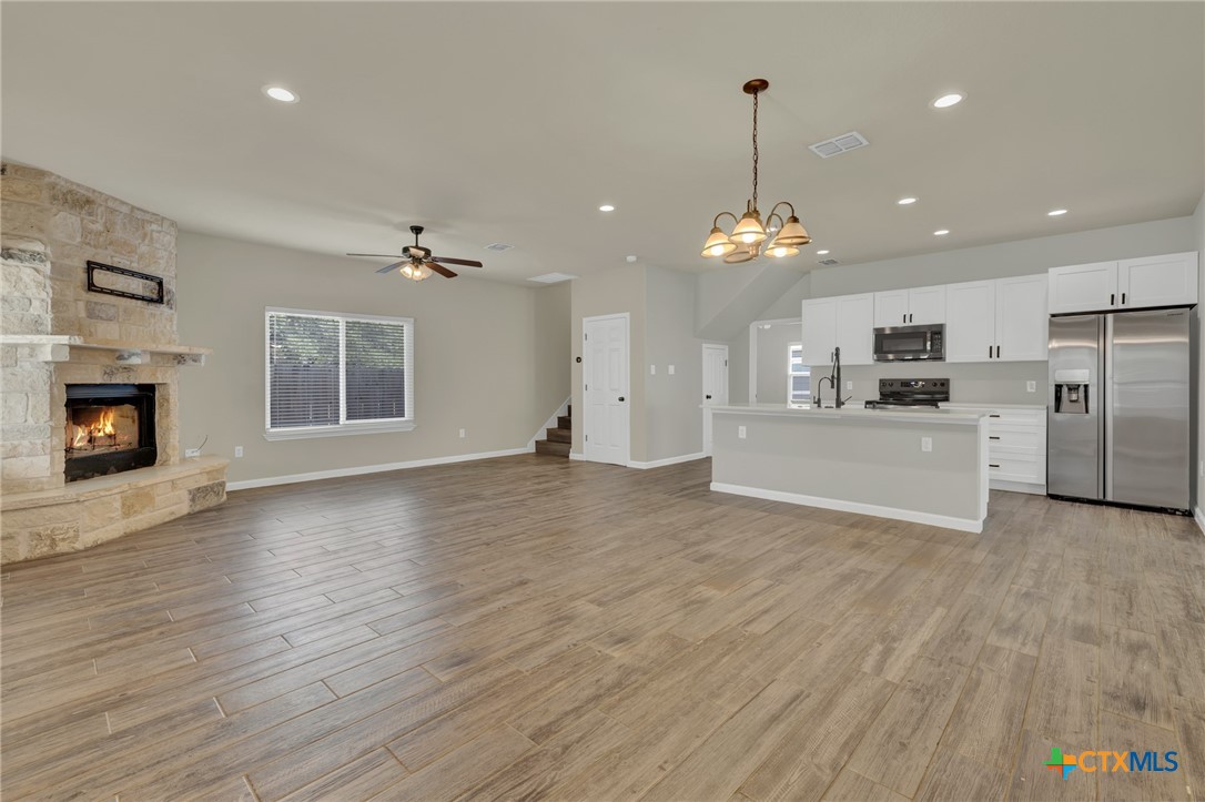 1452 Lakeview Drive Property Photo 5