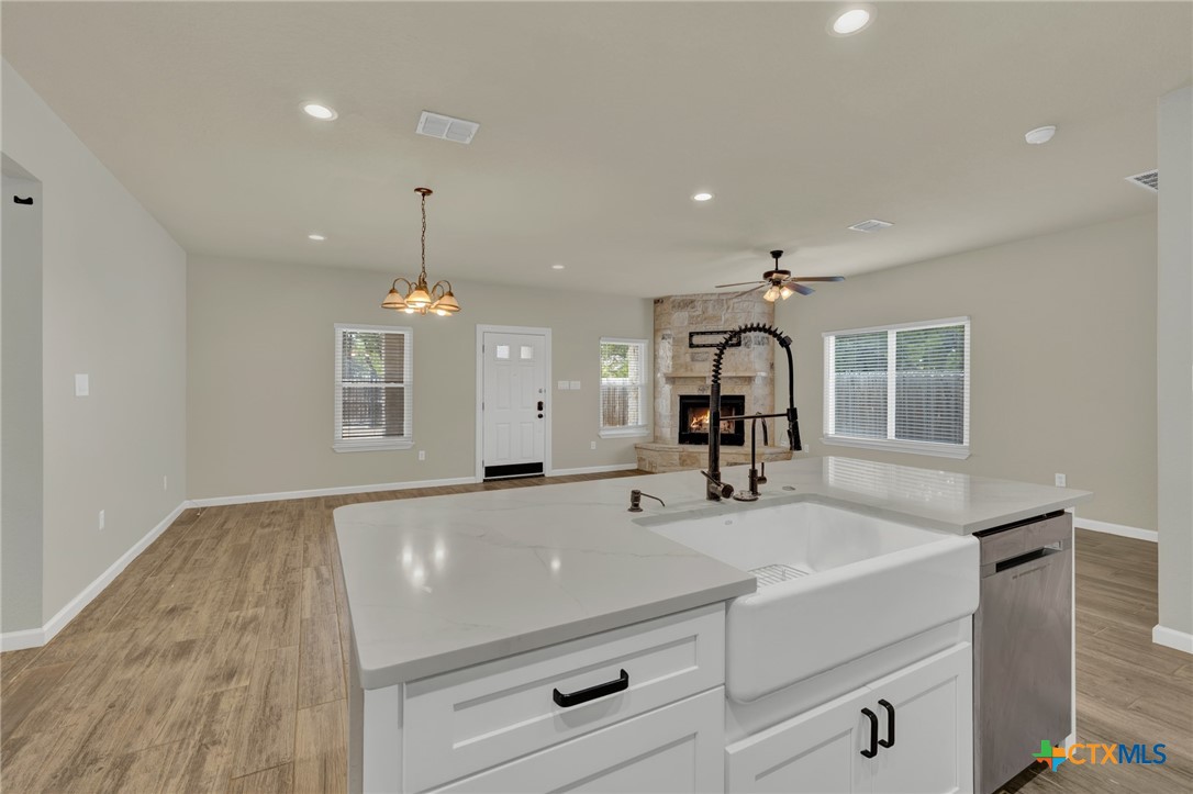 1452 Lakeview Drive Property Photo 7