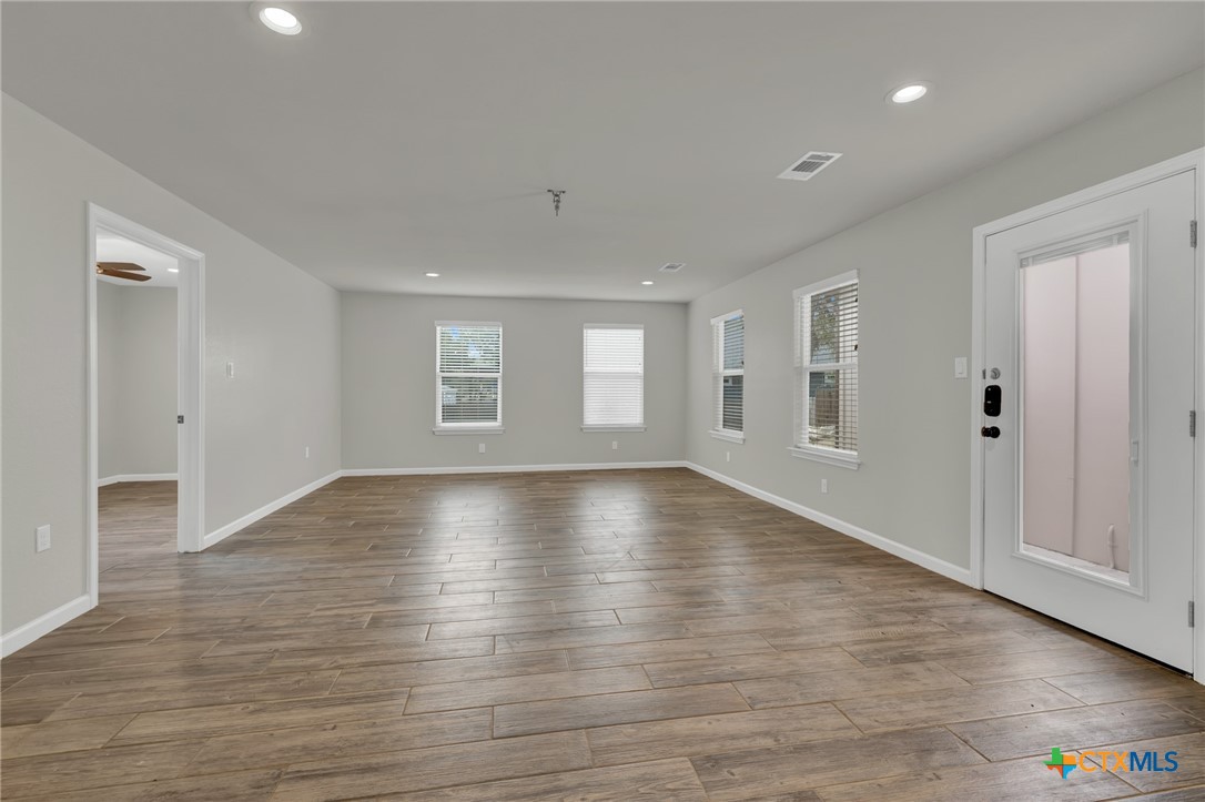 1452 Lakeview Drive Property Photo 13