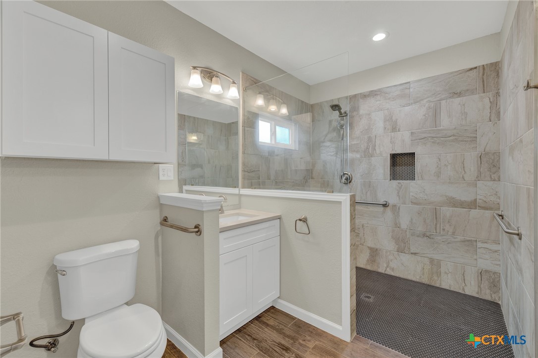 1452 Lakeview Drive Property Photo 17